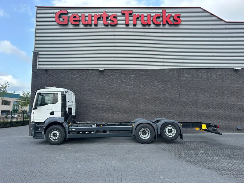MAN TGS 26.480 6X2-4 BL CHASSIS CABINE (NIEUW) - Грузовик-шасси: фото 1 MAN TGS 26.480 6X2-4 BL CHASSIS CABINE (NIEUW) - Грузовик-шасси: фото 1