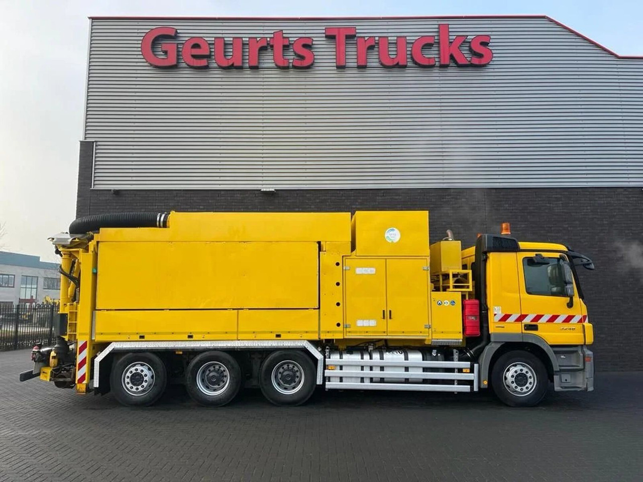 Mercedes-Benz Actros 3248 8X4 TRIDEM MTS DINO 12 SAUGBAGGER/SU - Ассенизатор: фото 4 Mercedes-Benz Actros 3248 8X4 TRIDEM MTS DINO 12 SAUGBAGGER/SU - Ассенизатор: фото 4