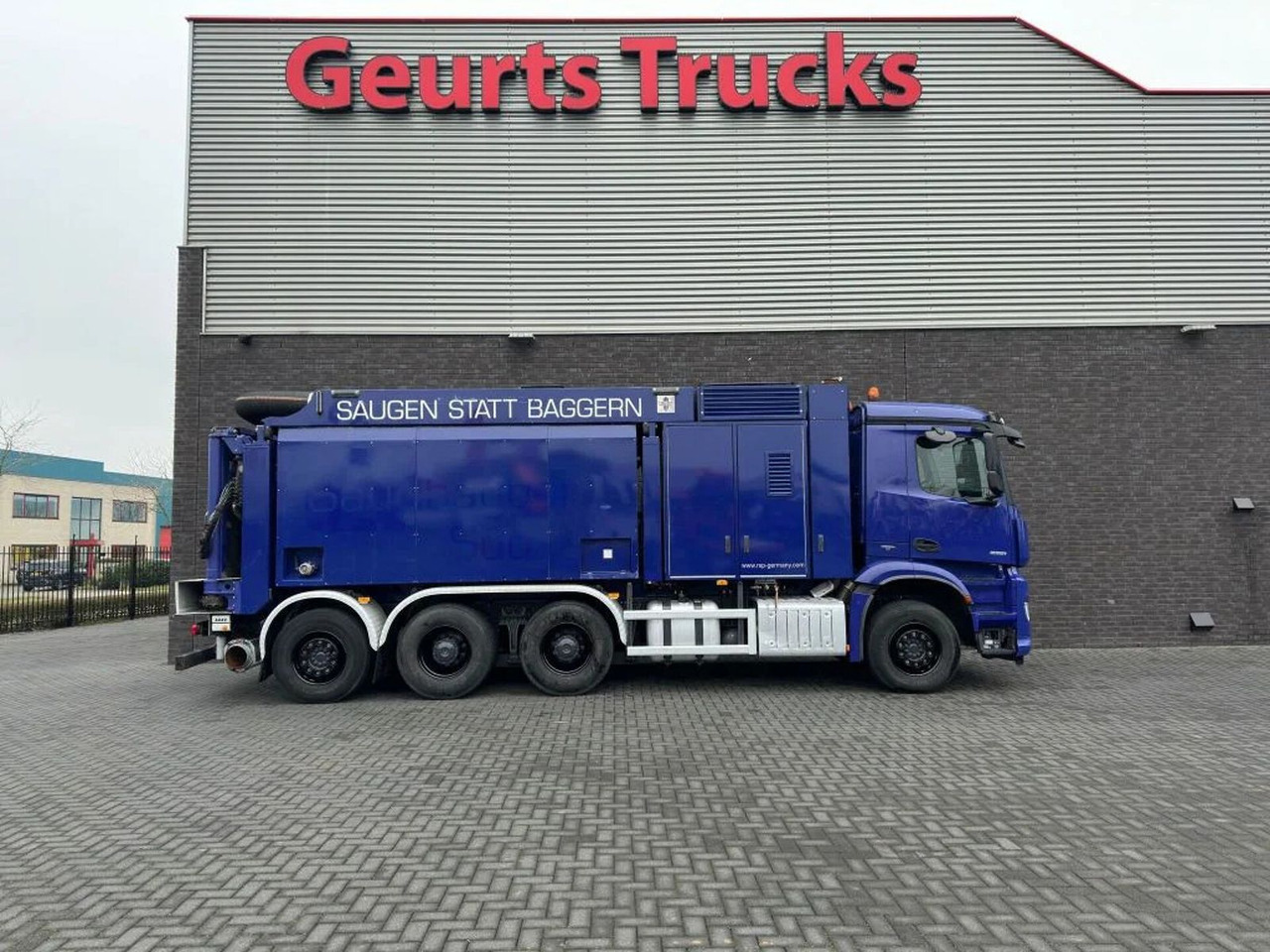 Mercedes-Benz Arocs 3251 8X4 RSP ESE 6 RD 8000 SAUGBAGGER/SUCT - Ассенизатор: фото 4 Mercedes-Benz Arocs 3251 8X4 RSP ESE 6 RD 8000 SAUGBAGGER/SUCT - Ассенизатор: фото 4