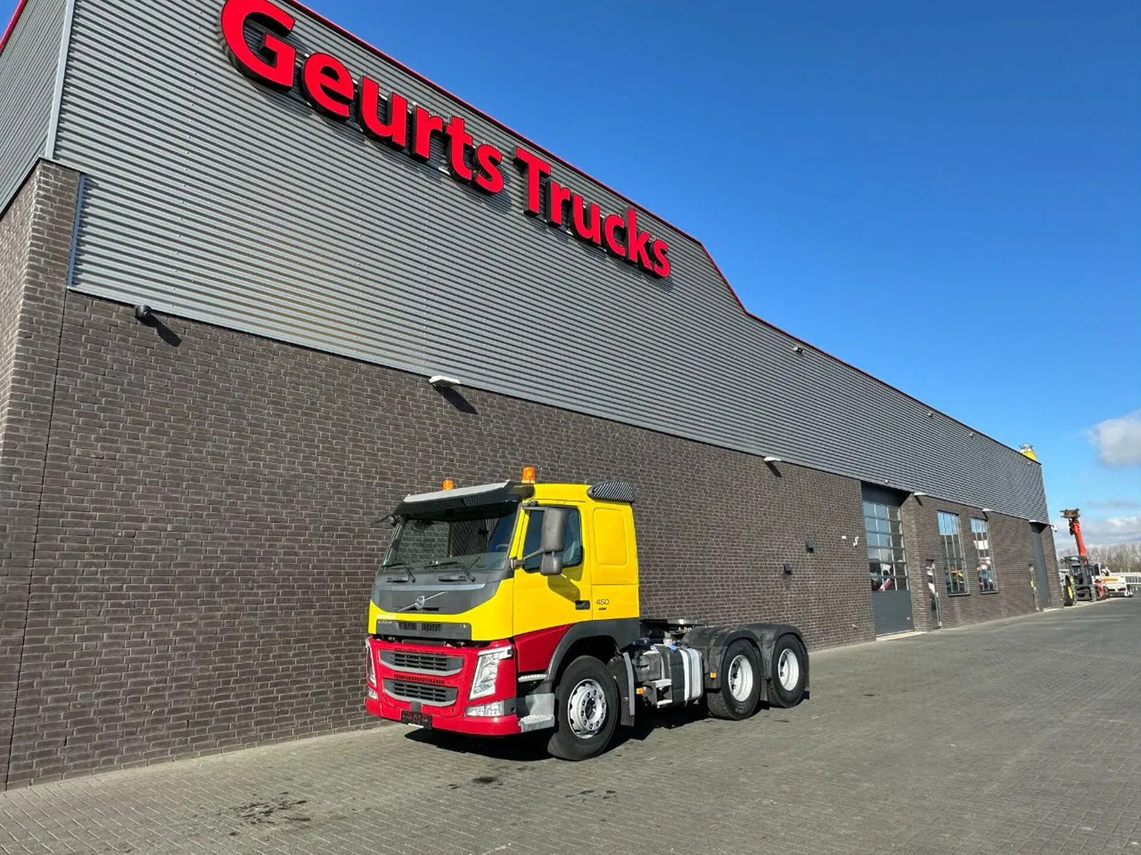 Volvo FM 450 6X4 HYDRAULIEK WEINIG KM!!! NIEDRIGE KM!! - Тягач: фото 2 Volvo FM 450 6X4 HYDRAULIEK WEINIG KM!!! NIEDRIGE KM!! - Тягач: фото 2