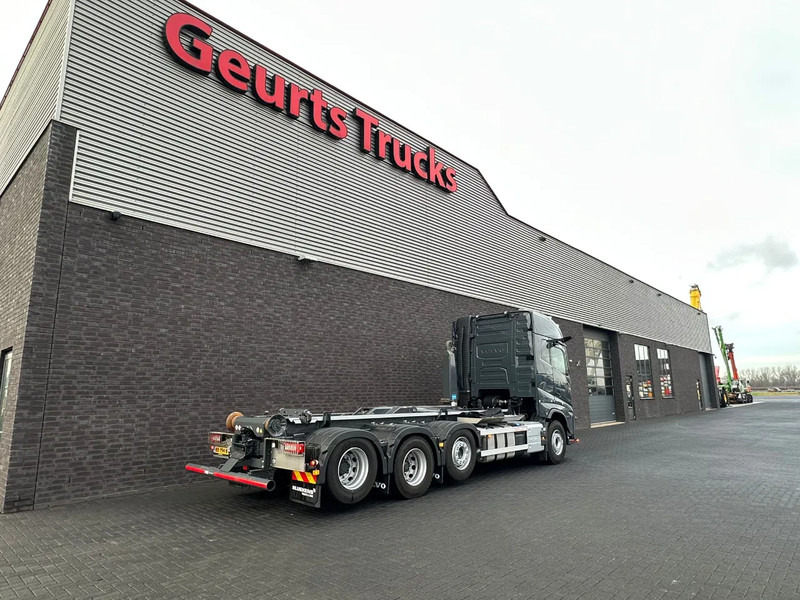Volvo FH 540 8X2 TRIPLE VDL S30-6700 HAAKARMSYSTEEM / ABROLLKIPPER / HOOKLIFT - Крюковой мультилифт: фото 5 Volvo FH 540 8X2 TRIPLE VDL S30-6700 HAAKARMSYSTEEM / ABROLLKIPPER / HOOKLIFT - Крюковой мультилифт: фото 5