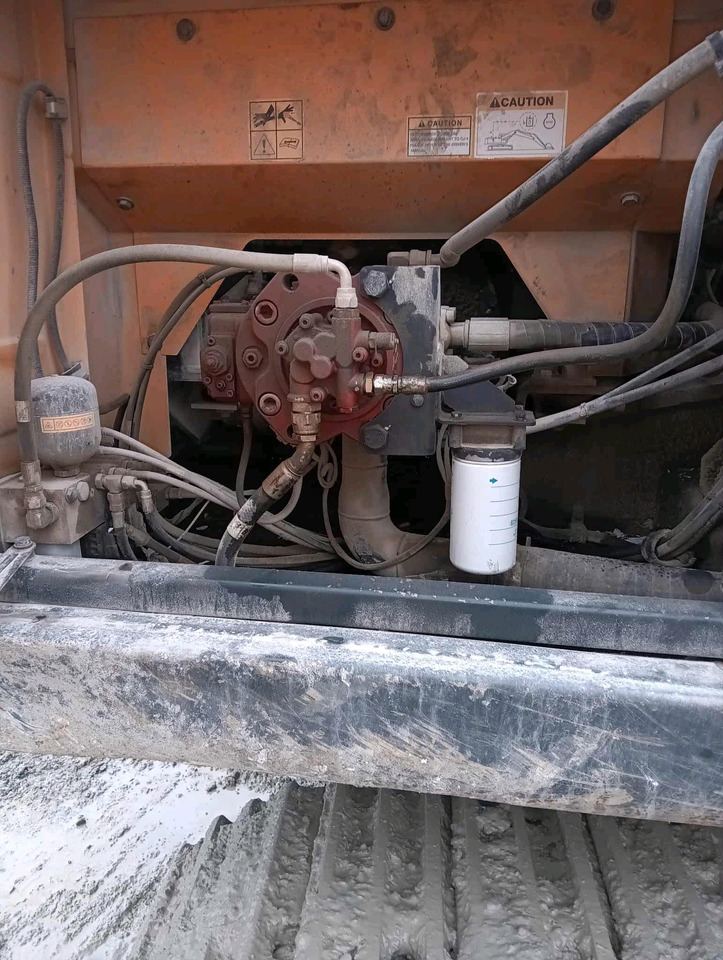 Гусеничный экскаватор Hyundai R 300: фото 8