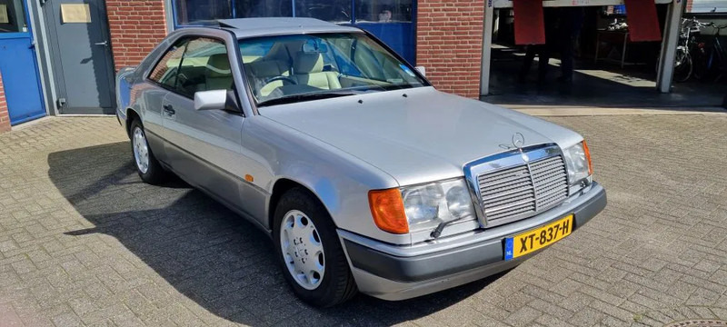 Легковой автомобиль Mercedes-Benz 300-serie 320 CE RHD... W124: фото 1