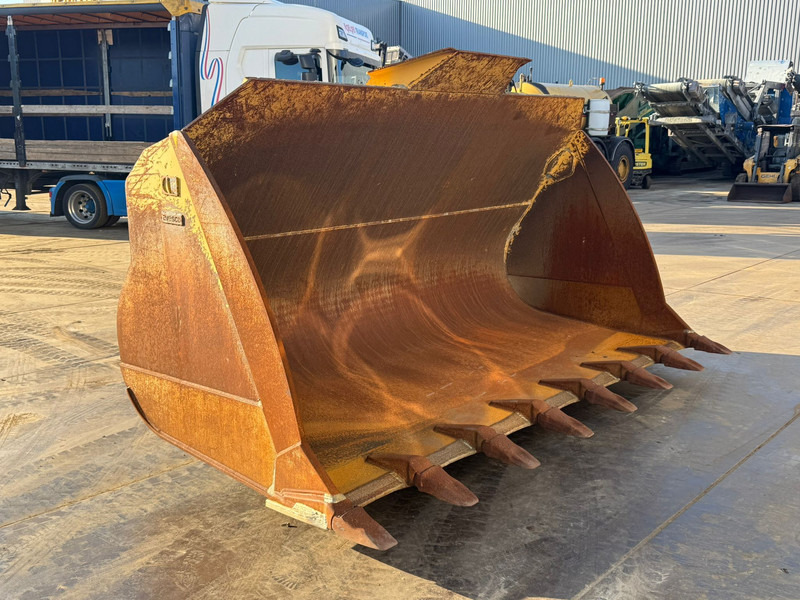 Caterpillar 980M Bucket with teeth, Volvo groot - Ковш: фото 2 Caterpillar 980M Bucket with teeth, Volvo groot - Ковш: фото 2