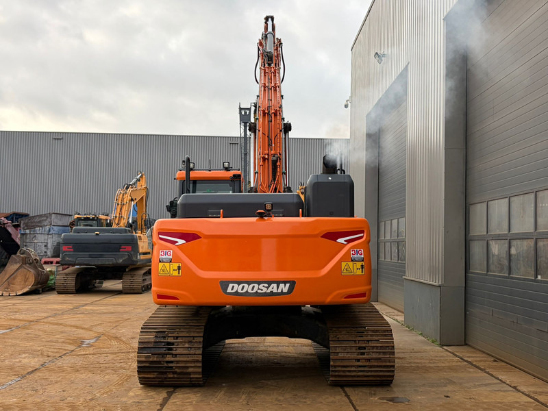 Doosan DX225LC-7 - Гусеничный экскаватор: фото 4 Doosan DX225LC-7 - Гусеничный экскаватор: фото 4