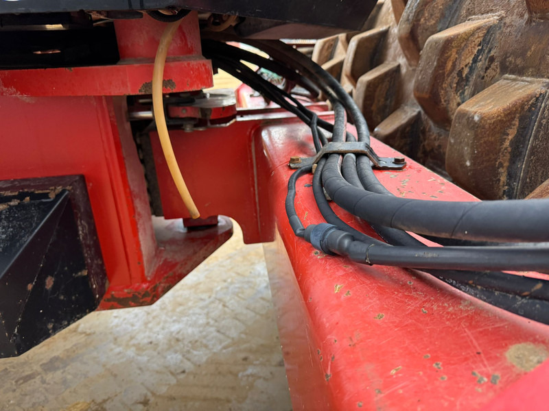 Каток Dynapac CA302PD (13.6t): фото 15