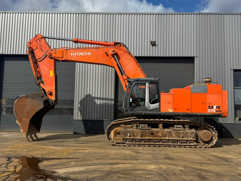 Hitachi ZX670LCH-3 - Гусеничный экскаватор: фото 1 Hitachi ZX670LCH-3 - Гусеничный экскаватор: фото 1