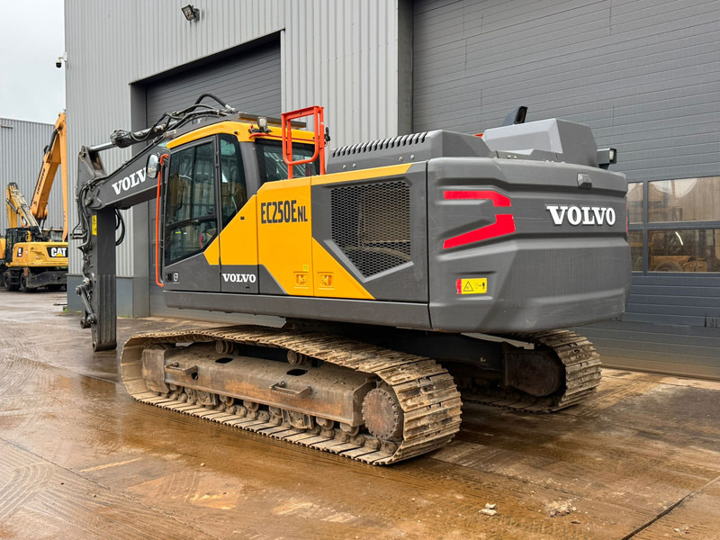 Volvo EC250ENL - Гусеничный экскаватор: фото 3 Volvo EC250ENL - Гусеничный экскаватор: фото 3