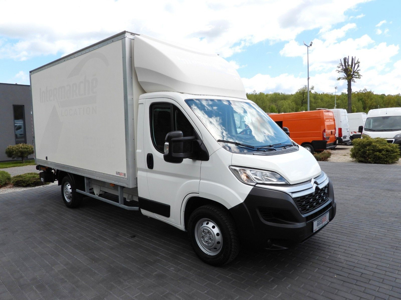 Citroën JUMPER KOFFER AUFZUG 8 PALETTEN TEMPOMAT NAVI Citroën JUMPER KOFFER AUFZUG 8 PALETTEN TEMPOMAT NAVI - Фургон с закрытым кузовом: фото 4 Citroën JUMPER KOFFER AUFZUG 8 PALETTEN TEMPOMAT NAVI Citroën JUMPER KOFFER AUFZUG 8 PALETTEN TEMPOMAT NAVI - Фургон с закрытым кузовом: фото 4