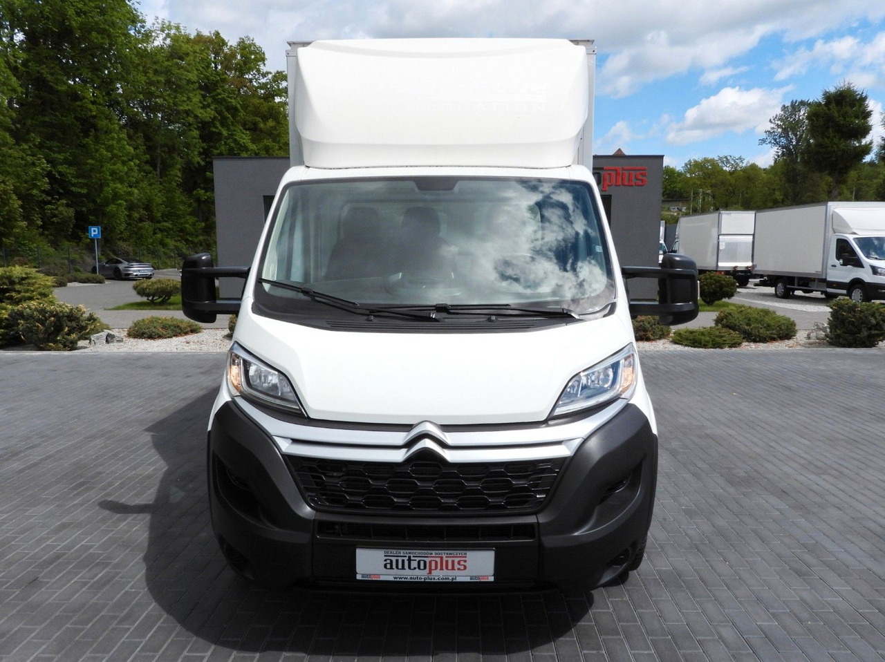 Citroën JUMPER KOFFER AUFZUG 8 PALETTEN TEMPOMAT NAVI Citroën JUMPER KOFFER AUFZUG 8 PALETTEN TEMPOMAT NAVI - Фургон с закрытым кузовом: фото 5 Citroën JUMPER KOFFER AUFZUG 8 PALETTEN TEMPOMAT NAVI Citroën JUMPER KOFFER AUFZUG 8 PALETTEN TEMPOMAT NAVI - Фургон с закрытым кузовом: фото 5
