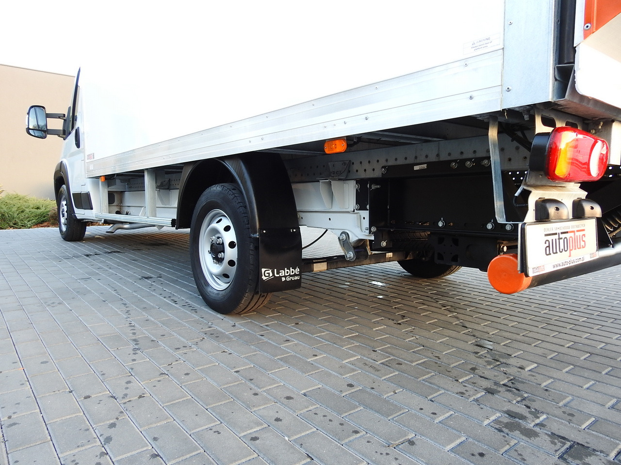 Фургон с закрытым кузовом FIAT DUCATO  BOX LIFT 8 PALLETS CRUISE CONTROL AIR CONDITIONING  180HP: фото 16