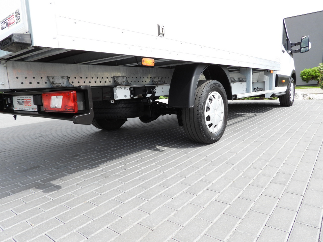 FORD TRANSIT BOX 8 PALLETS CRUISE CONTROL AIR CONDITIONING  130HP в лизинг FORD TRANSIT BOX 8 PALLETS CRUISE CONTROL AIR CONDITIONING  130HP: фото 17