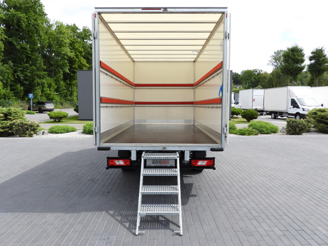 FORD TRANSIT BOX 8 PALLETS CRUISE CONTROL AIR CONDITIONING  130HP в лизинг FORD TRANSIT BOX 8 PALLETS CRUISE CONTROL AIR CONDITIONING  130HP: фото 11