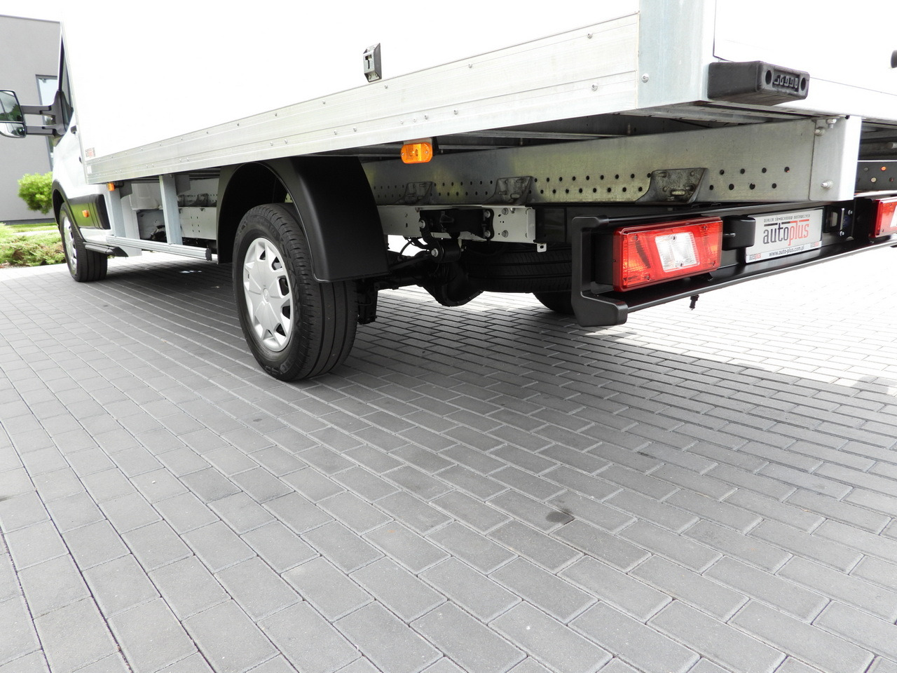 FORD TRANSIT BOX 8 PALLETS CRUISE CONTROL AIR CONDITIONING  130HP в лизинг FORD TRANSIT BOX 8 PALLETS CRUISE CONTROL AIR CONDITIONING  130HP: фото 16