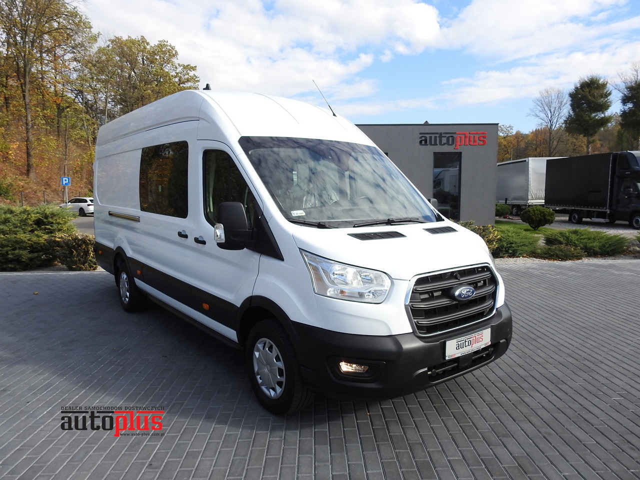 FORD TRANSIT BOX DELIVERY VAN 6 SEATS CRUISE CONTROL AIR CONDITIONING LED LIGHTS 130HP - Цельнометаллический фургон: фото 1 FORD TRANSIT BOX DELIVERY VAN 6 SEATS CRUISE CONTROL AIR CONDITIONING LED LIGHTS 130HP - Цельнометаллический фургон: фото 1