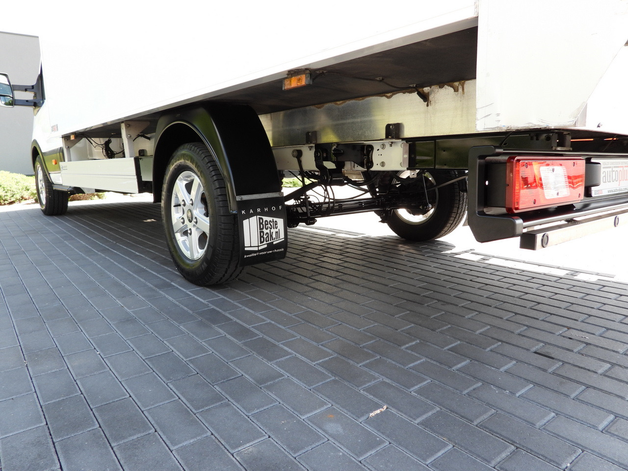 Фургон с закрытым кузовом FORD TRANSIT  BOX LIFT 8 PALLETS CRUISE CONTROL LED LIGHTS AIR CONDITIONING  130HP: фото 16