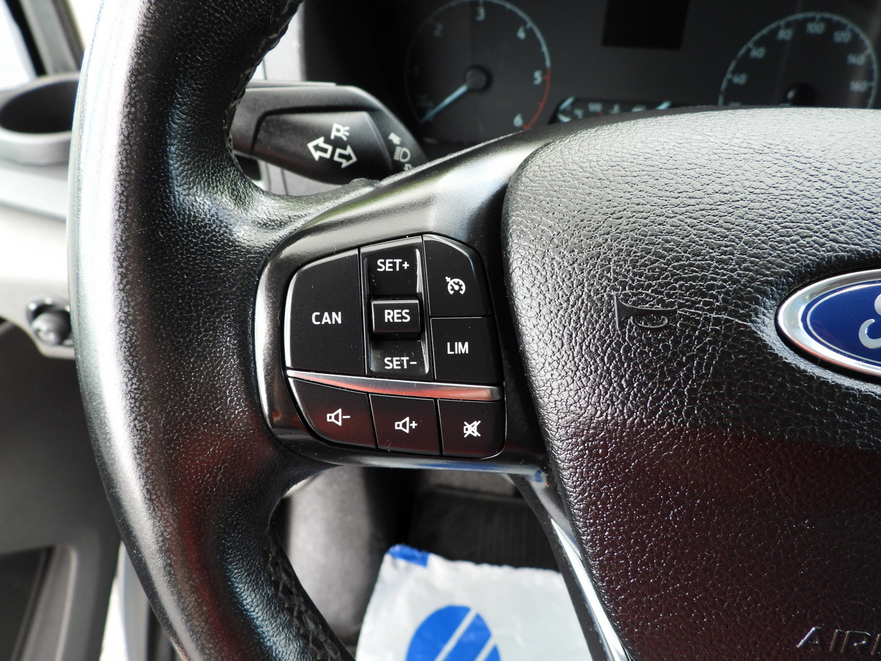 Фургон с закрытым кузовом FORD TRANSIT  BOX LIFT 8 PALLETS CRUISE CONTROL LED LIGHTS AIR CONDITIONING  130HP: фото 40