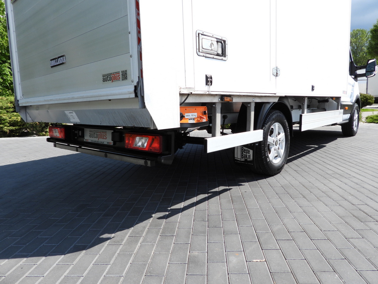 Фургон с закрытым кузовом FORD TRANSIT  BOX LIFT 8 PALLETS CRUISE CONTROL LED LIGHTS AIR CONDITIONING  130HP: фото 33