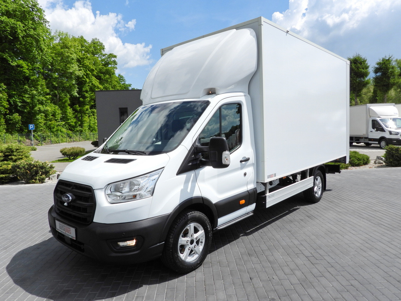 Фургон с закрытым кузовом FORD TRANSIT  BOX LIFT 8 PALLETS CRUISE CONTROL LED LIGHTS AIR CONDITIONING  130HP: фото 18