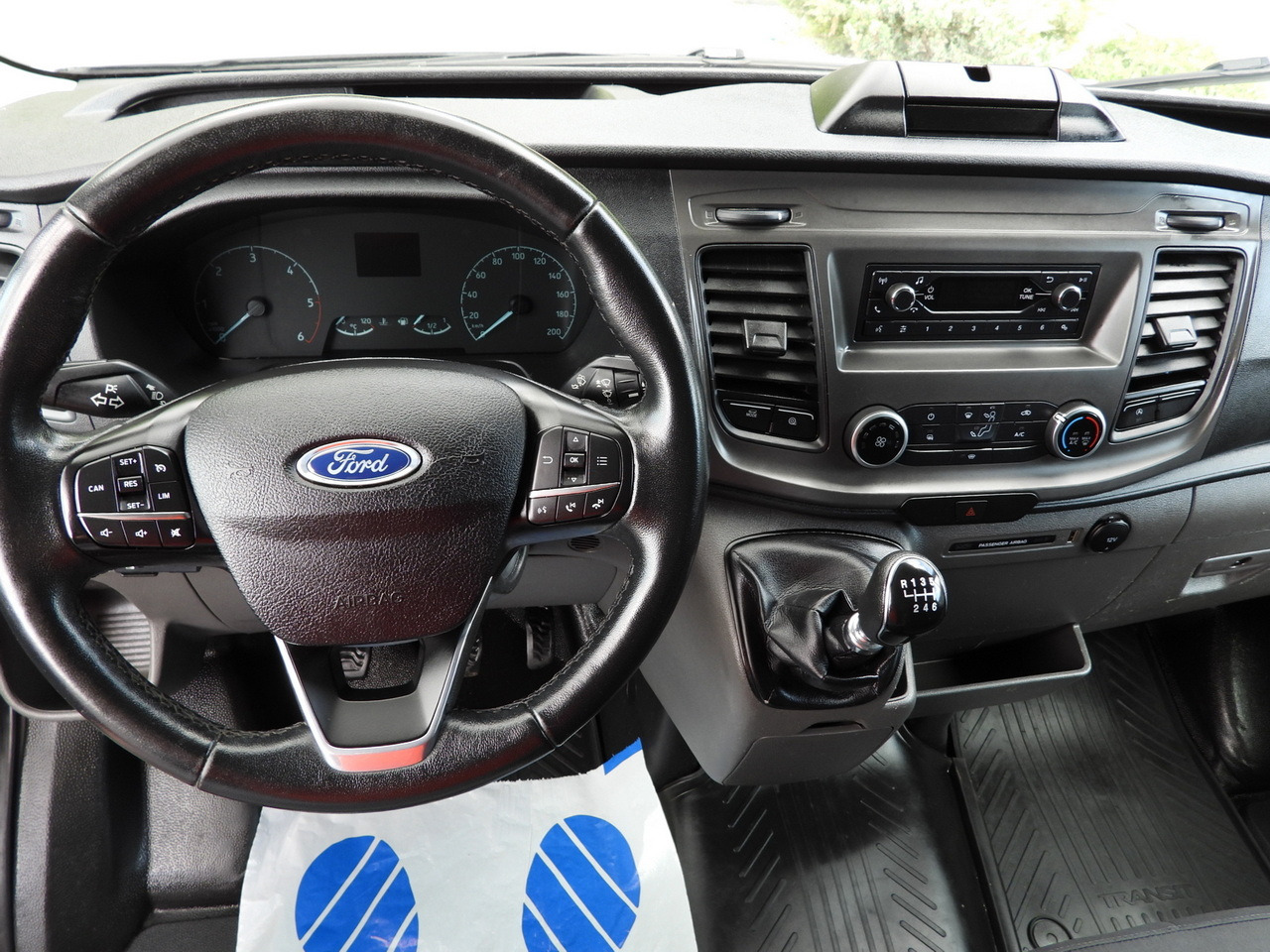 Фургон с закрытым кузовом FORD TRANSIT  BOX LIFT 8 PALLETS CRUISE CONTROL LED LIGHTS AIR CONDITIONING  130HP: фото 38