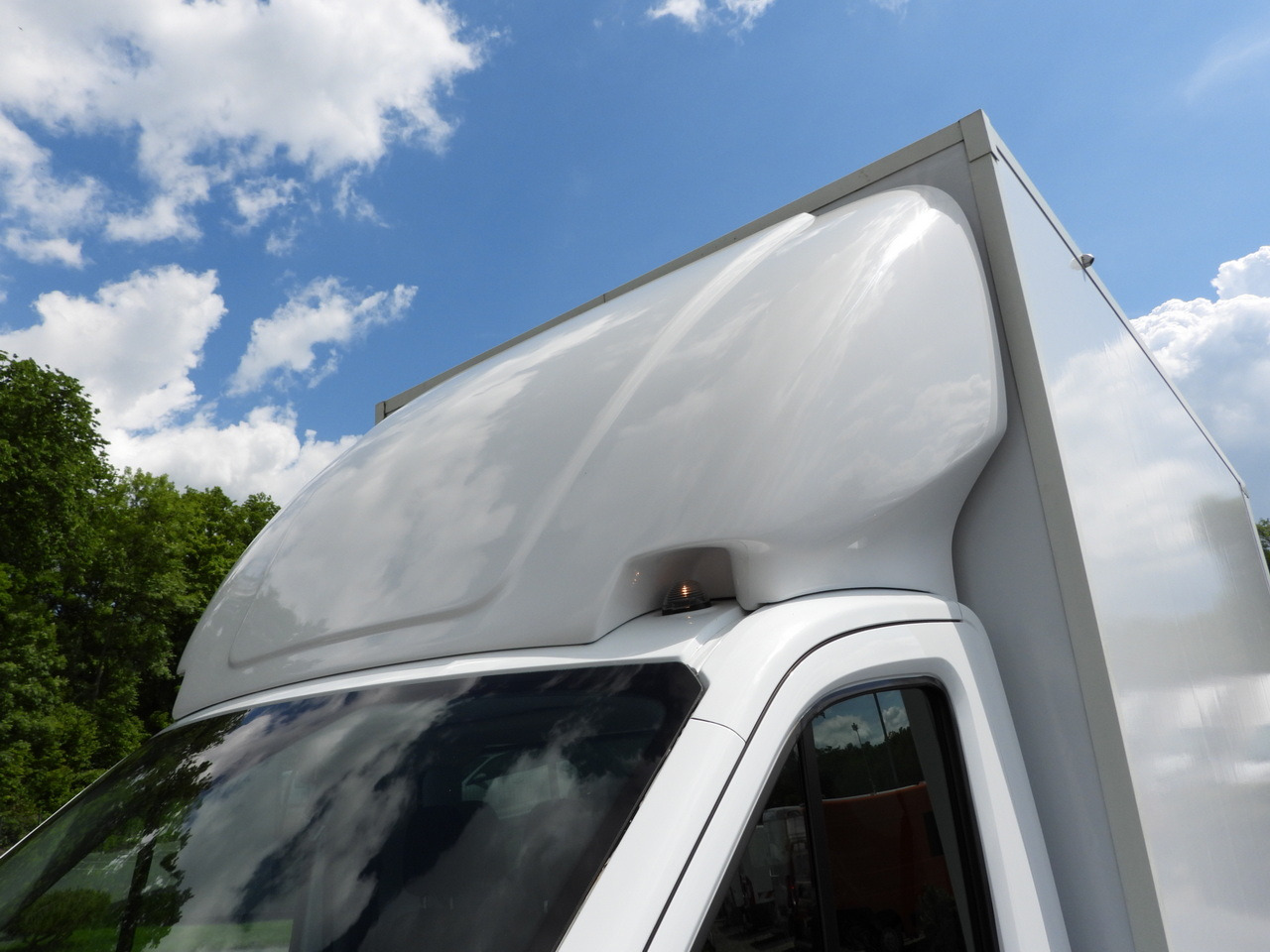 Фургон с закрытым кузовом FORD TRANSIT  BOX LIFT 8 PALLETS CRUISE CONTROL LED LIGHTS AIR CONDITIONING  130HP: фото 20