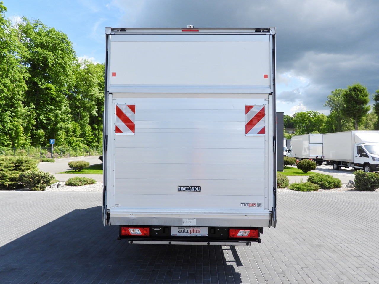 Фургон с закрытым кузовом FORD TRANSIT  BOX LIFT 8 PALLETS CRUISE CONTROL LED LIGHTS AIR CONDITIONING  130HP: фото 11