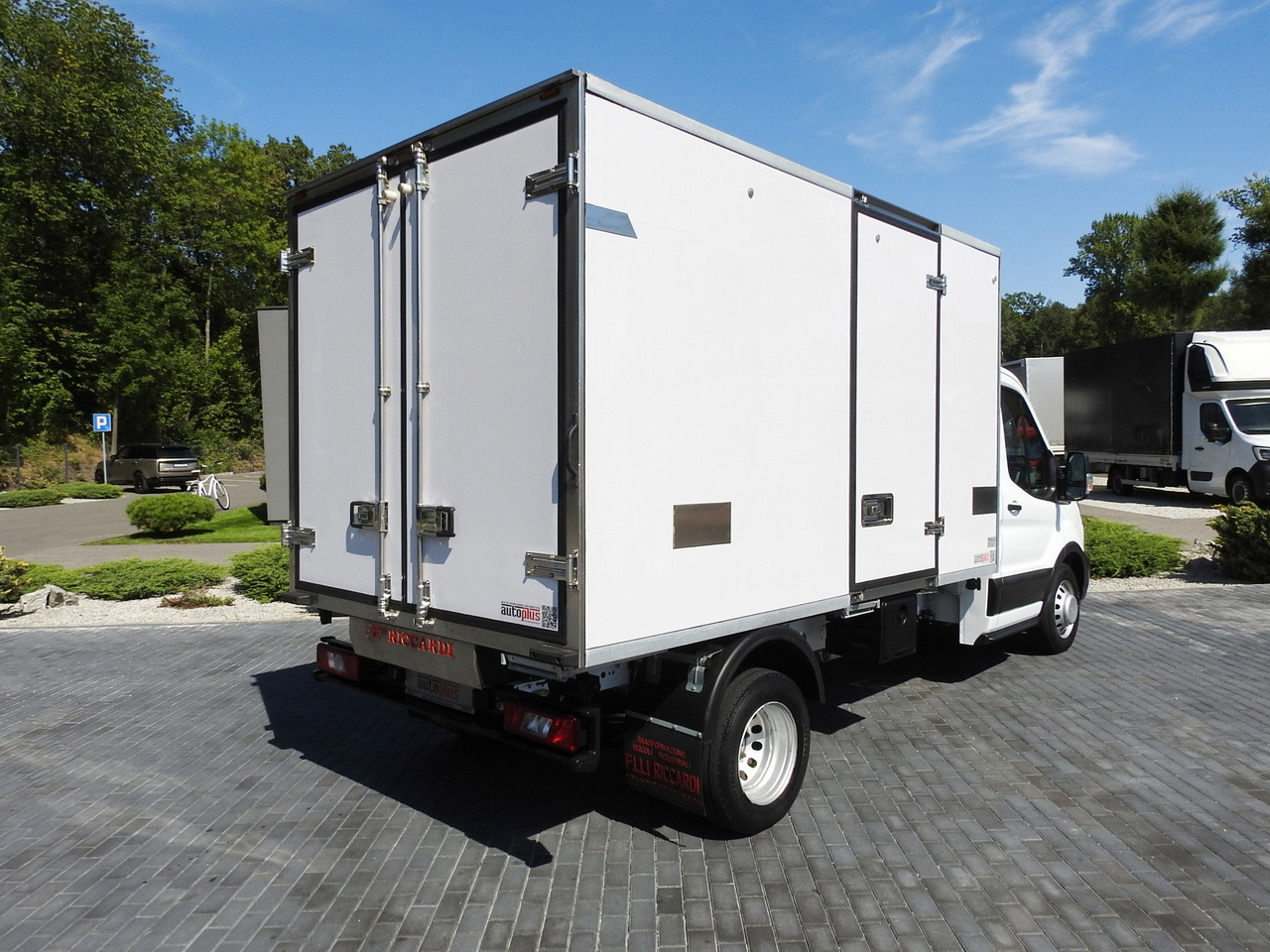 FORD TRANSIT REGRIGERATOR BOX 0*C POWER SUPPLY 230V CRUISE CONTROL AIR CONDITIONING TWIN WHEELS 170HP - Фургон-рефрижератор: фото 3 FORD TRANSIT REGRIGERATOR BOX 0*C POWER SUPPLY 230V CRUISE CONTROL AIR CONDITIONING TWIN WHEELS 170HP - Фургон-рефрижератор: фото 3