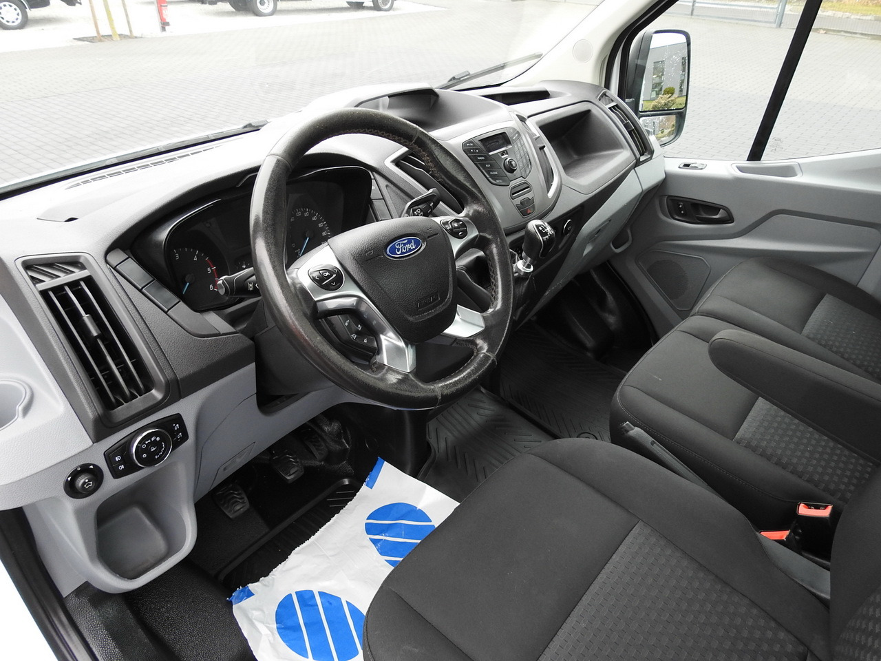 FORD TRANSIT TIPPER CRUISE CONTROL AIR CONDITIONING TWIN WHEELS 170HP - Малотоннажный самосвал: фото 2 FORD TRANSIT TIPPER CRUISE CONTROL AIR CONDITIONING TWIN WHEELS 170HP - Малотоннажный самосвал: фото 2