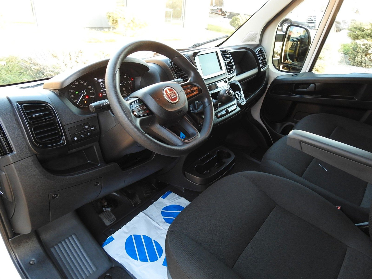 Fiat DUCATO KOFFER AUFZUG 8 PALETTEN TEMPOMAT - Фургон с закрытым кузовом: фото 2 Fiat DUCATO KOFFER AUFZUG 8 PALETTEN TEMPOMAT - Фургон с закрытым кузовом: фото 2