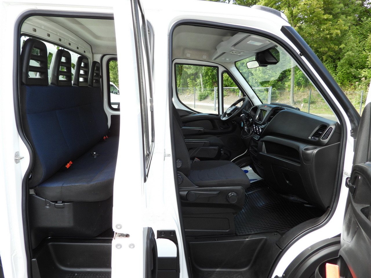 IVECO DAILY 35C16 TIPPER DOUBLE CABIN DOKA 6 SEATS CRUISE CONTROL NAVIGATION TWIN WHEELS AIR CONDITIONING  160HP в лизинг IVECO DAILY 35C16 TIPPER DOUBLE CABIN DOKA 6 SEATS CRUISE CONTROL NAVIGATION TWIN WHEELS AIR CONDITIONING  160HP: фото 39
