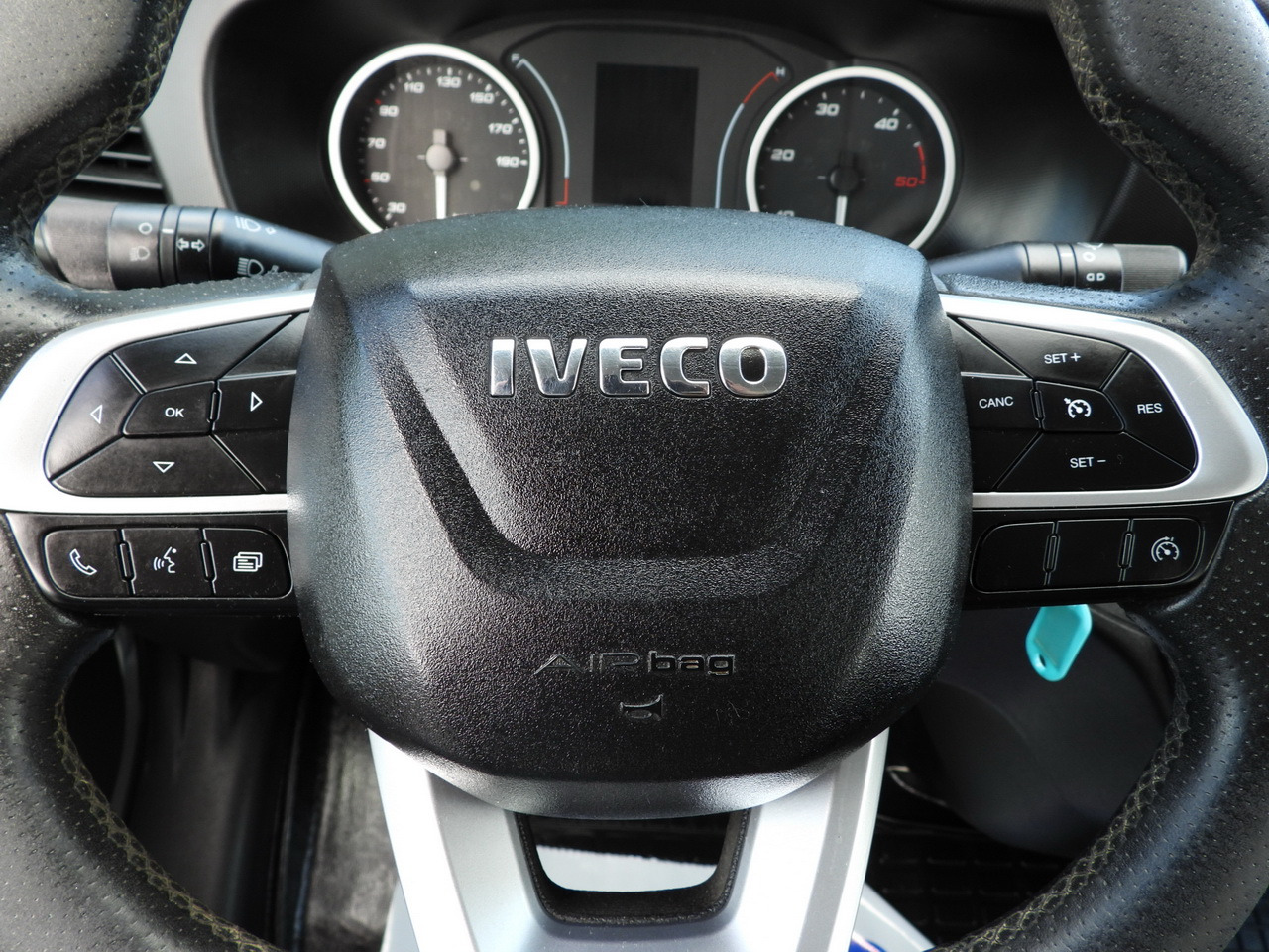 IVECO DAILY 35C16 TIPPER DOUBLE CABIN DOKA 6 SEATS CRUISE CONTROL NAVIGATION TWIN WHEELS AIR CONDITIONING  160HP в лизинг IVECO DAILY 35C16 TIPPER DOUBLE CABIN DOKA 6 SEATS CRUISE CONTROL NAVIGATION TWIN WHEELS AIR CONDITIONING  160HP: фото 29