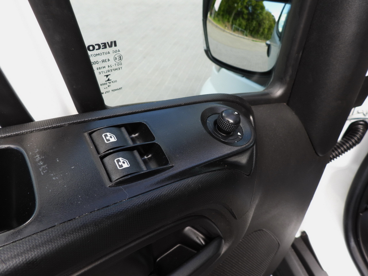 IVECO DAILY 35C16 TIPPER DOUBLE CABIN DOKA 6 SEATS CRUISE CONTROL NAVIGATION TWIN WHEELS AIR CONDITIONING  160HP в лизинг IVECO DAILY 35C16 TIPPER DOUBLE CABIN DOKA 6 SEATS CRUISE CONTROL NAVIGATION TWIN WHEELS AIR CONDITIONING  160HP: фото 30