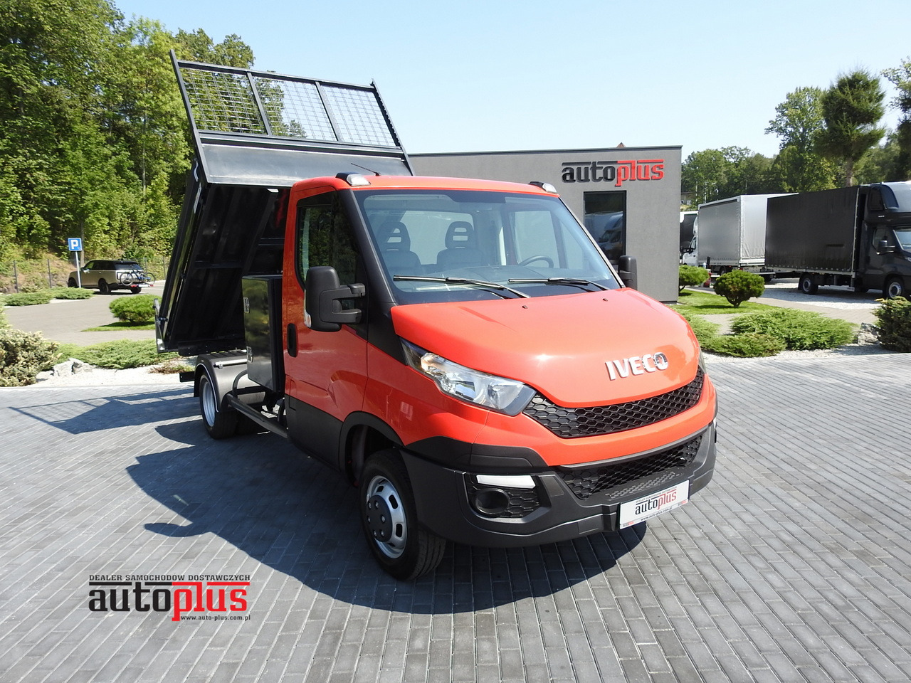 IVECO DAILY 35C13 TIPPER CRUISE CONTROL AIR CONDITIONING TWIN WHEELS 130HP - Малотоннажный самосвал: фото 1 IVECO DAILY 35C13 TIPPER CRUISE CONTROL AIR CONDITIONING TWIN WHEELS 130HP - Малотоннажный самосвал: фото 1