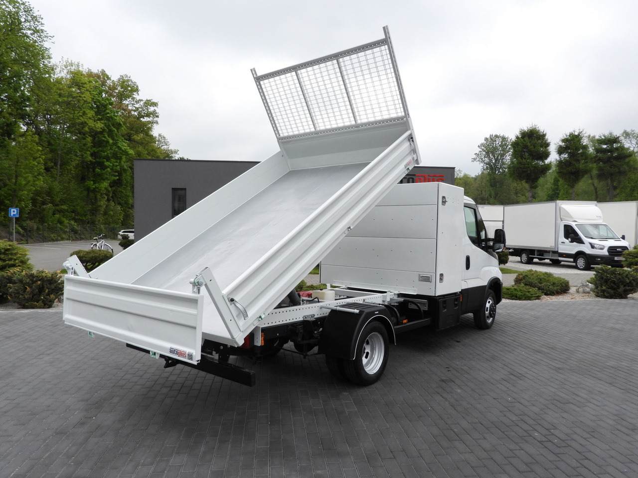 IVECO DAILY 35C14 TIPPER CRUISE CONTROL TWIN WHEELS 140HP - Малотоннажный самосвал: фото 3 IVECO DAILY 35C14 TIPPER CRUISE CONTROL TWIN WHEELS 140HP - Малотоннажный самосвал: фото 3