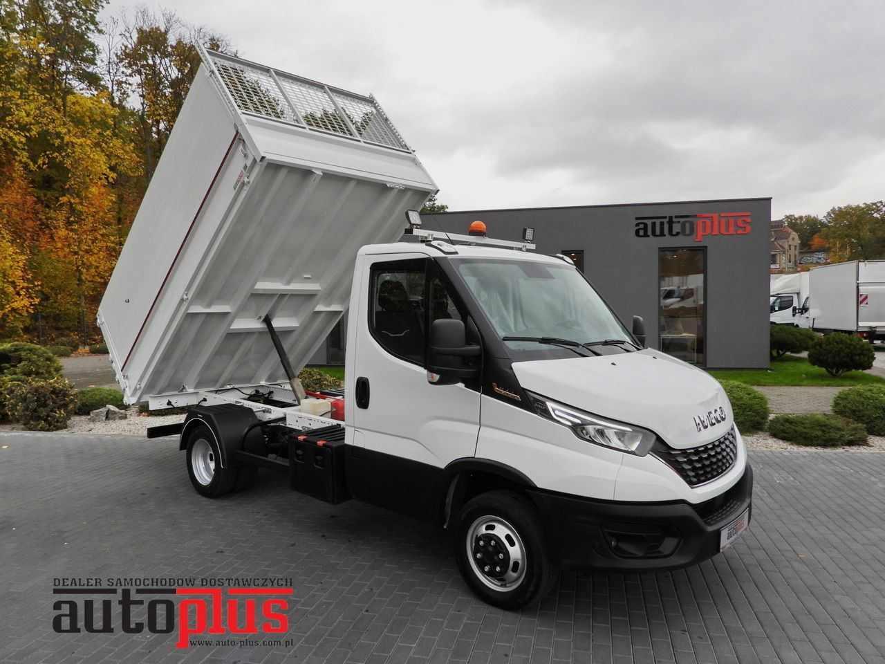 IVECO DAILY 35C21 TIPPER CRUISE CONTROL NAVIGATION LED LIGHTS AUTOMATIC TRANSMISSION TWIN WHEELS AIR CONDITIONING 210HP - Малотоннажный самосвал: фото 1 IVECO DAILY 35C21 TIPPER CRUISE CONTROL NAVIGATION LED LIGHTS AUTOMATIC TRANSMISSION TWIN WHEELS AIR CONDITIONING 210HP - Малотоннажный самосвал: фото 1