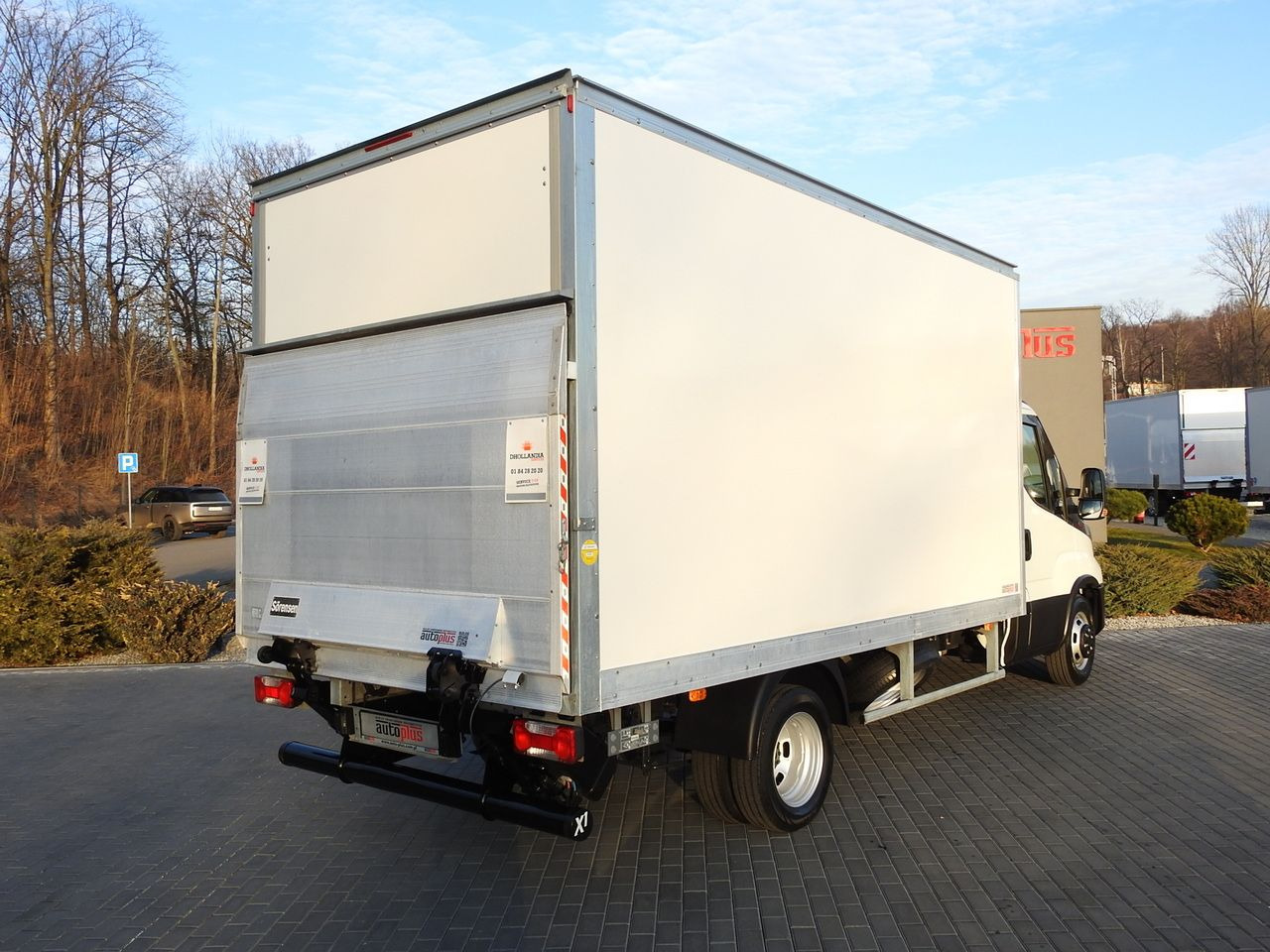 IVECO DAILY 35S16 BOX LIFT 8 PALLETS CRUISE CONTROL AIR CONDITIONING TWIN WHEELS 160HP - Фургон с закрытым кузовом: фото 3 IVECO DAILY 35S16 BOX LIFT 8 PALLETS CRUISE CONTROL AIR CONDITIONING TWIN WHEELS 160HP - Фургон с закрытым кузовом: фото 3