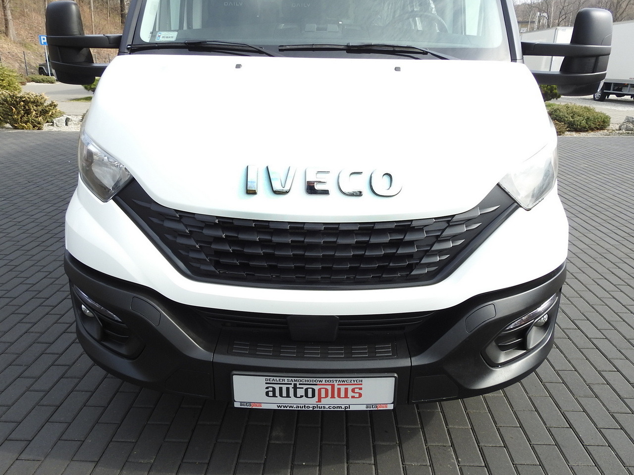 Тентованный фургон IVECO DAILY  35S18 TARPAULIN 10 PALLETS WEBASTO CRUISE CONTROL AIR CONDITIONING  180HP: фото 14