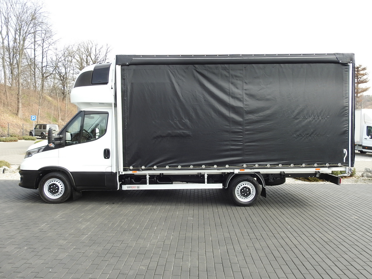Тентованный фургон IVECO DAILY  35S18 TARPAULIN 10 PALLETS WEBASTO CRUISE CONTROL AIR CONDITIONING  180HP: фото 9