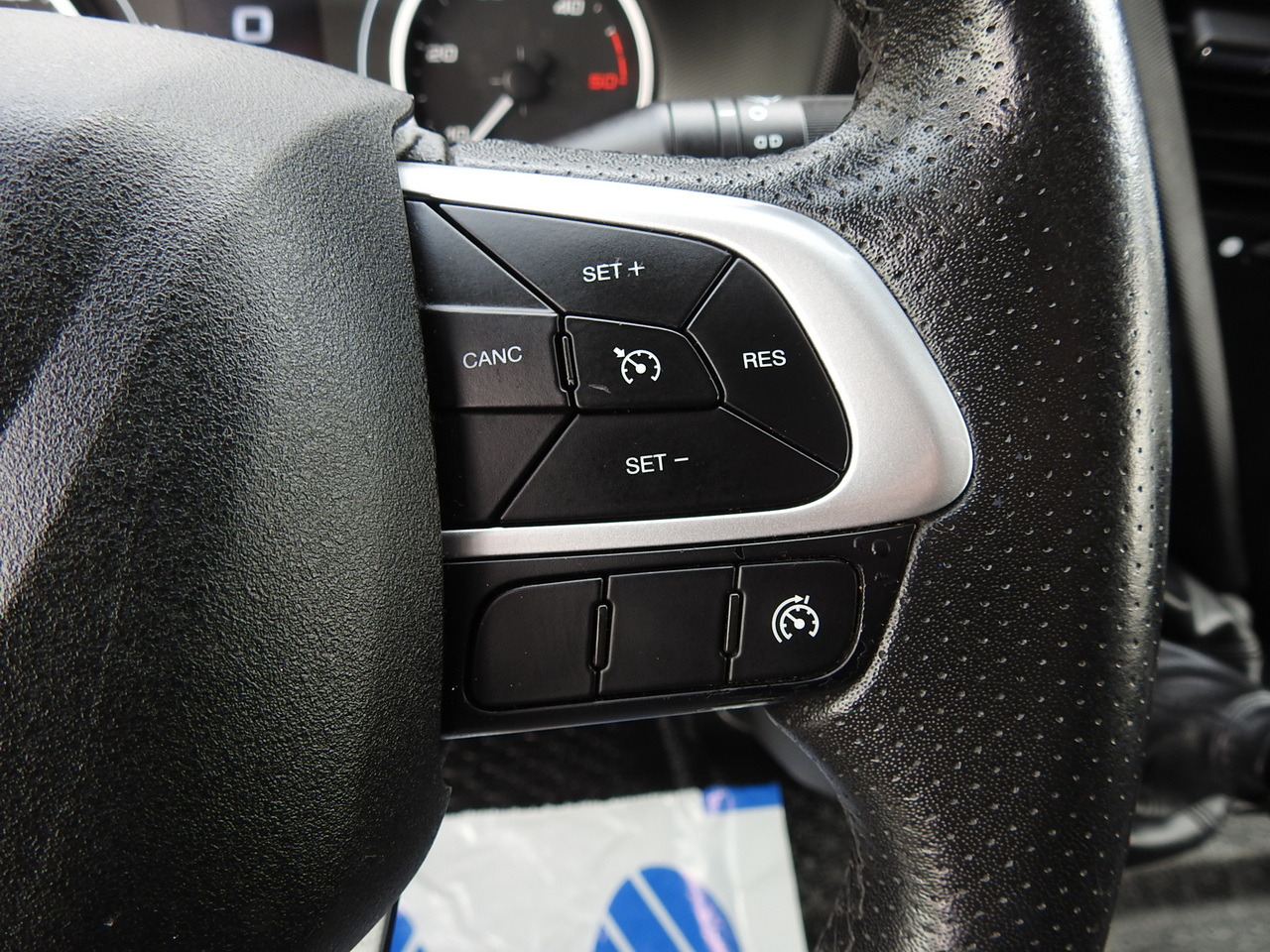 Тентованный фургон IVECO DAILY  35S18 TARPAULIN 10 PALLETS WEBASTO CRUISE CONTROL AIR CONDITIONING  180HP: фото 34