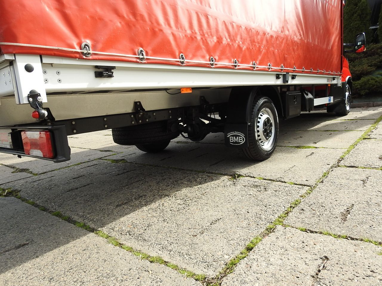 Тентованный фургон IVECO DAILY 35S18 TARPAULIN 10 PALLETS WEBASTO CRUISE CONTROL LED LIGHTS AIR CONDITIONING  180HP: фото 17