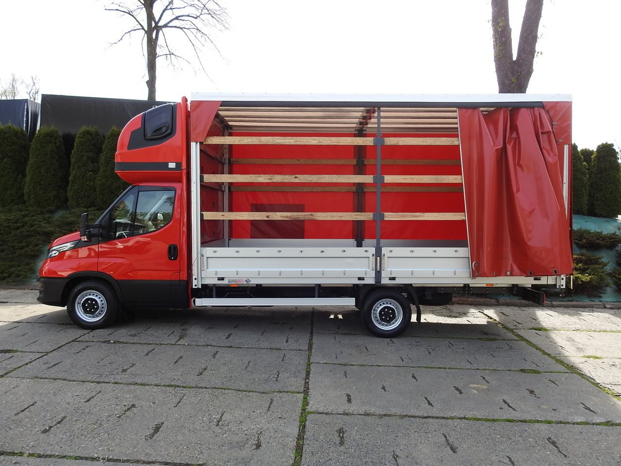 Тентованный фургон IVECO DAILY 35S18 TARPAULIN 10 PALLETS WEBASTO CRUISE CONTROL LED LIGHTS AIR CONDITIONING  180HP: фото 8