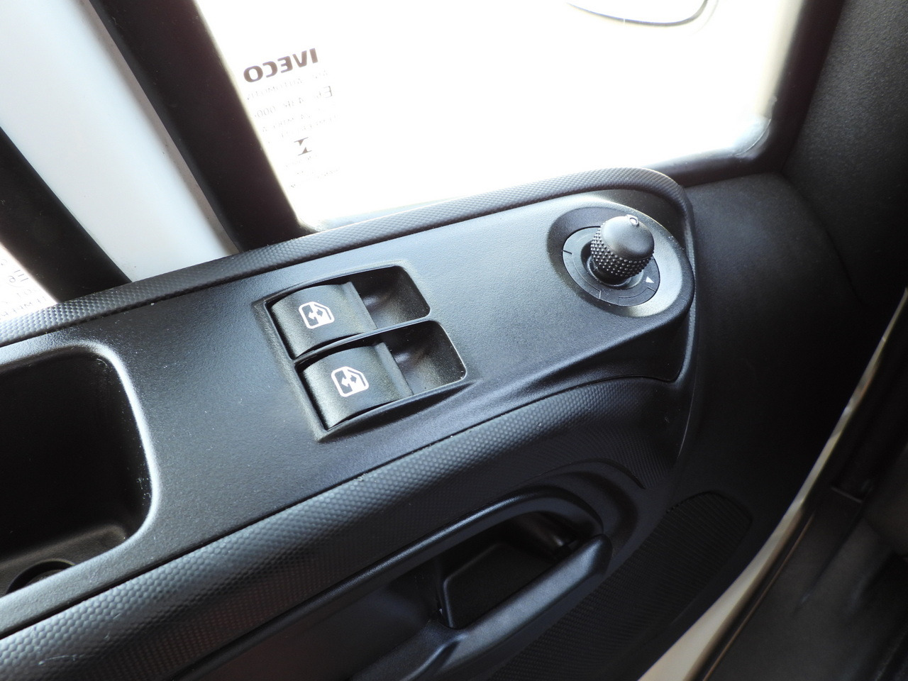 IVECO DAILY 35S18 TARPAULIN 10 PALLETS WEBASTO CRUISE CONTROL LED LIGHTS PNEUMATICS AIR CONDITIONING 180HP в лизинг IVECO DAILY 35S18 TARPAULIN 10 PALLETS WEBASTO CRUISE CONTROL LED LIGHTS PNEUMATICS AIR CONDITIONING 180HP: фото 34 IVECO DAILY 35S18 TARPAULIN 10 PALLETS WEBASTO CRUISE CONTROL LED LIGHTS PNEUMATICS AIR CONDITIONING 180HP в лизинг IVECO DAILY 35S18 TARPAULIN 10 PALLETS WEBASTO CRUISE CONTROL LED LIGHTS PNEUMATICS AIR CONDITIONING 180HP: фото 34