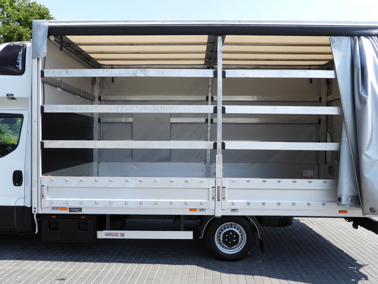 IVECO DAILY 35S18 TARPAULIN 10 PALLETS WEBASTO CRUISE CONTROL LED LIGHTS PNEUMATICS AIR CONDITIONING 180HP в лизинг IVECO DAILY 35S18 TARPAULIN 10 PALLETS WEBASTO CRUISE CONTROL LED LIGHTS PNEUMATICS AIR CONDITIONING 180HP: фото 29 IVECO DAILY 35S18 TARPAULIN 10 PALLETS WEBASTO CRUISE CONTROL LED LIGHTS PNEUMATICS AIR CONDITIONING 180HP в лизинг IVECO DAILY 35S18 TARPAULIN 10 PALLETS WEBASTO CRUISE CONTROL LED LIGHTS PNEUMATICS AIR CONDITIONING 180HP: фото 29