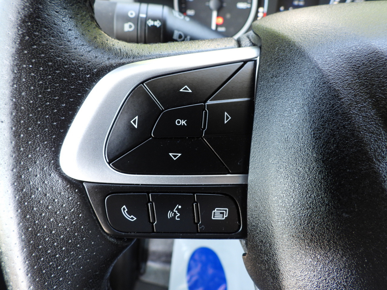 IVECO DAILY 35S18 TARPAULIN 10 PALLETS WEBASTO CRUISE CONTROL LED LIGHTS PNEUMATICS AIR CONDITIONING 180HP в лизинг IVECO DAILY 35S18 TARPAULIN 10 PALLETS WEBASTO CRUISE CONTROL LED LIGHTS PNEUMATICS AIR CONDITIONING 180HP: фото 38 IVECO DAILY 35S18 TARPAULIN 10 PALLETS WEBASTO CRUISE CONTROL LED LIGHTS PNEUMATICS AIR CONDITIONING 180HP в лизинг IVECO DAILY 35S18 TARPAULIN 10 PALLETS WEBASTO CRUISE CONTROL LED LIGHTS PNEUMATICS AIR CONDITIONING 180HP: фото 38