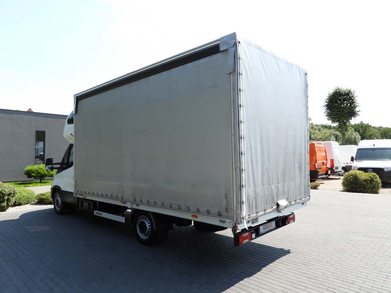 IVECO DAILY 35S18 TARPAULIN 10 PALLETS WEBASTO CRUISE CONTROL LED LIGHTS PNEUMATICS AIR CONDITIONING 180HP в лизинг IVECO DAILY 35S18 TARPAULIN 10 PALLETS WEBASTO CRUISE CONTROL LED LIGHTS PNEUMATICS AIR CONDITIONING 180HP: фото 10 IVECO DAILY 35S18 TARPAULIN 10 PALLETS WEBASTO CRUISE CONTROL LED LIGHTS PNEUMATICS AIR CONDITIONING 180HP в лизинг IVECO DAILY 35S18 TARPAULIN 10 PALLETS WEBASTO CRUISE CONTROL LED LIGHTS PNEUMATICS AIR CONDITIONING 180HP: фото 10