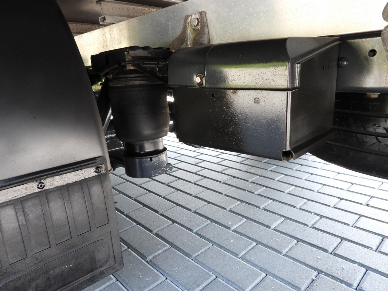 IVECO DAILY 35S18 TARPAULIN 10 PALLETS WEBASTO CRUISE CONTROL LED LIGHTS PNEUMATICS AIR CONDITIONING 180HP в лизинг IVECO DAILY 35S18 TARPAULIN 10 PALLETS WEBASTO CRUISE CONTROL LED LIGHTS PNEUMATICS AIR CONDITIONING 180HP: фото 26 IVECO DAILY 35S18 TARPAULIN 10 PALLETS WEBASTO CRUISE CONTROL LED LIGHTS PNEUMATICS AIR CONDITIONING 180HP в лизинг IVECO DAILY 35S18 TARPAULIN 10 PALLETS WEBASTO CRUISE CONTROL LED LIGHTS PNEUMATICS AIR CONDITIONING 180HP: фото 26