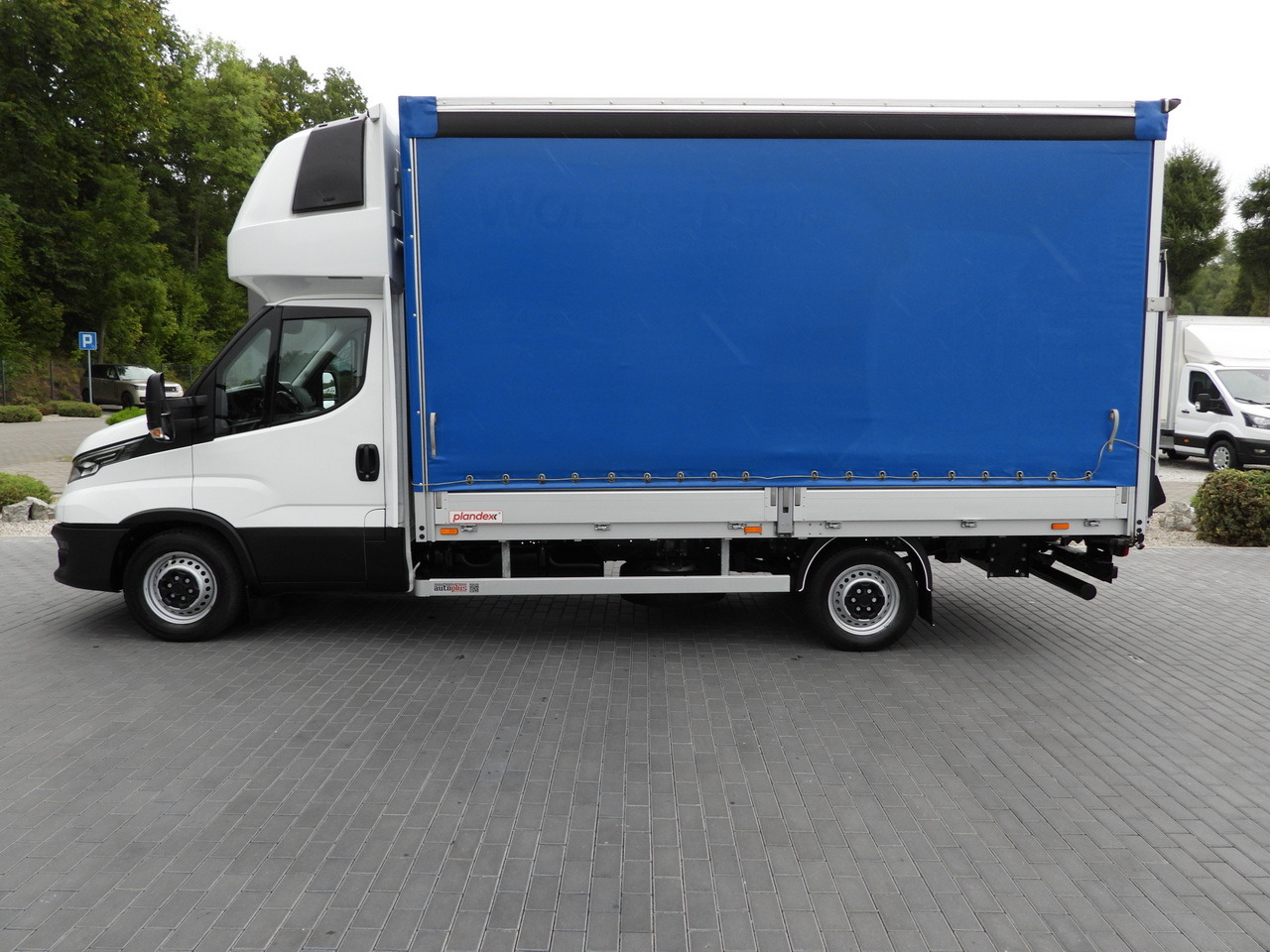 IVECO DAILY 35S18 TARPAULIN LIFT 8 PALLETS WEBASTO CRUISE CONTROL LED LIGHTS AIR CONDITIONING  180HP в лизинг IVECO DAILY 35S18 TARPAULIN LIFT 8 PALLETS WEBASTO CRUISE CONTROL LED LIGHTS AIR CONDITIONING  180HP: фото 9
