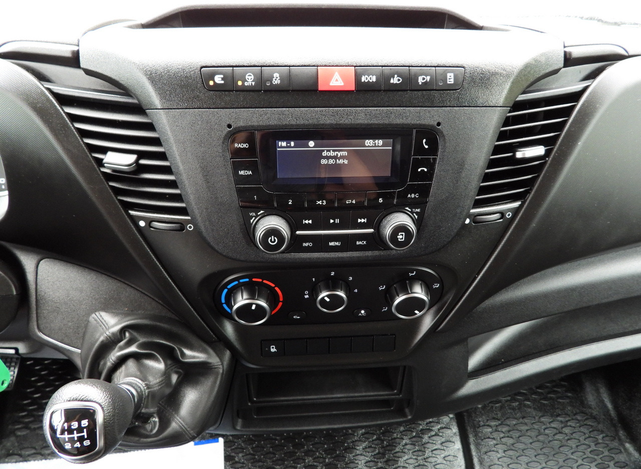 IVECO DAILY 35S18 TARPAULIN LIFT 8 PALLETS WEBASTO CRUISE CONTROL LED LIGHTS AIR CONDITIONING  180HP в лизинг IVECO DAILY 35S18 TARPAULIN LIFT 8 PALLETS WEBASTO CRUISE CONTROL LED LIGHTS AIR CONDITIONING  180HP: фото 39