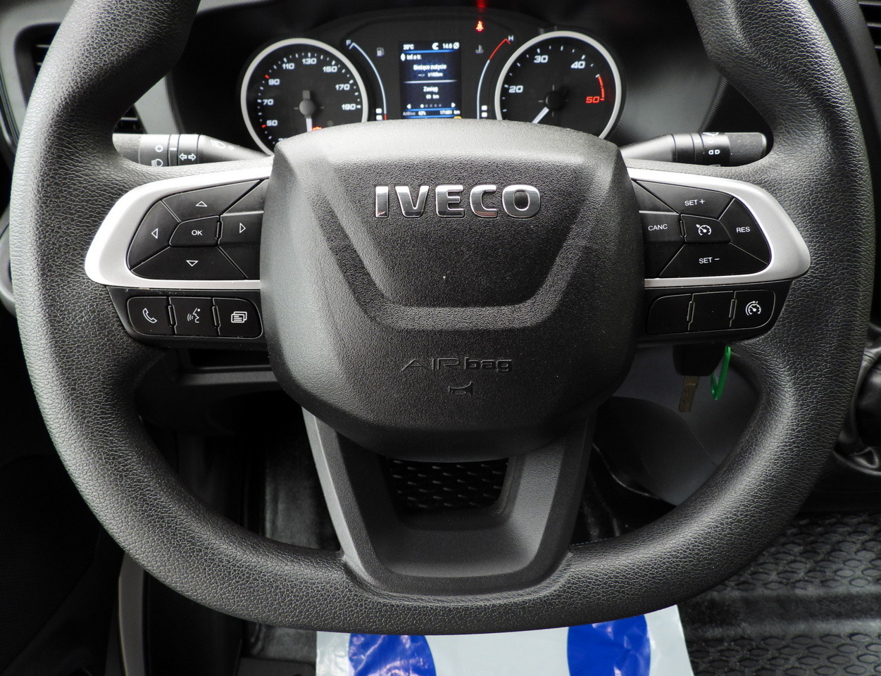 IVECO DAILY 35S18 TARPAULIN LIFT 8 PALLETS WEBASTO CRUISE CONTROL LED LIGHTS AIR CONDITIONING  180HP в лизинг IVECO DAILY 35S18 TARPAULIN LIFT 8 PALLETS WEBASTO CRUISE CONTROL LED LIGHTS AIR CONDITIONING  180HP: фото 34