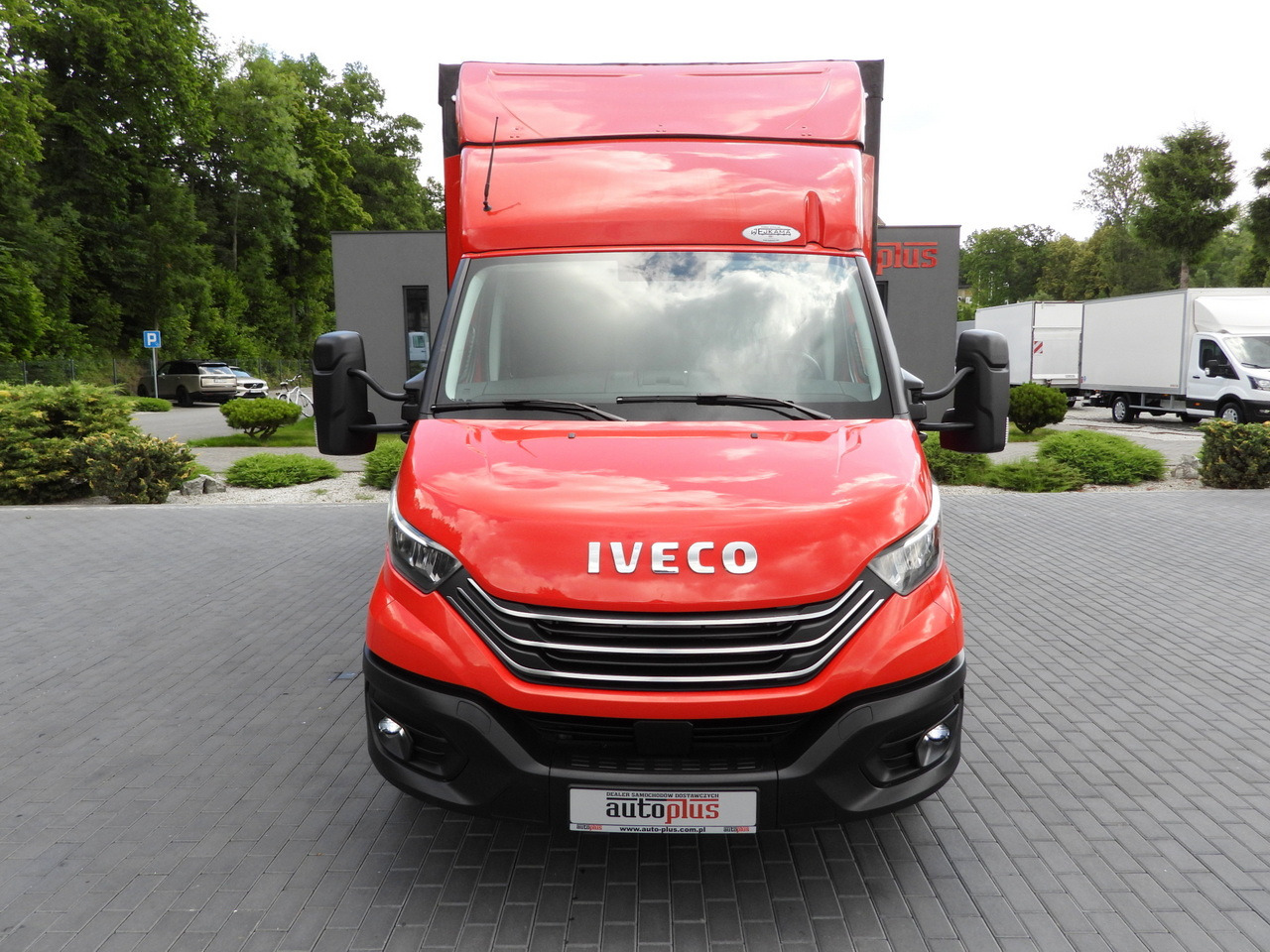 IVECO DAILY 35S21 TARPAULIN 10 PALLETS WEBASTO CRUISE CONTROL NAVIGATION LED LIGHTS PNEUMATICS AUTOMATIC TRANSMISSION HI-MATIC AIR CONDITIONING 210HP - Тентованный фургон: фото 5 IVECO DAILY 35S21 TARPAULIN 10 PALLETS WEBASTO CRUISE CONTROL NAVIGATION LED LIGHTS PNEUMATICS AUTOMATIC TRANSMISSION HI-MATIC AIR CONDITIONING 210HP - Тентованный фургон: фото 5